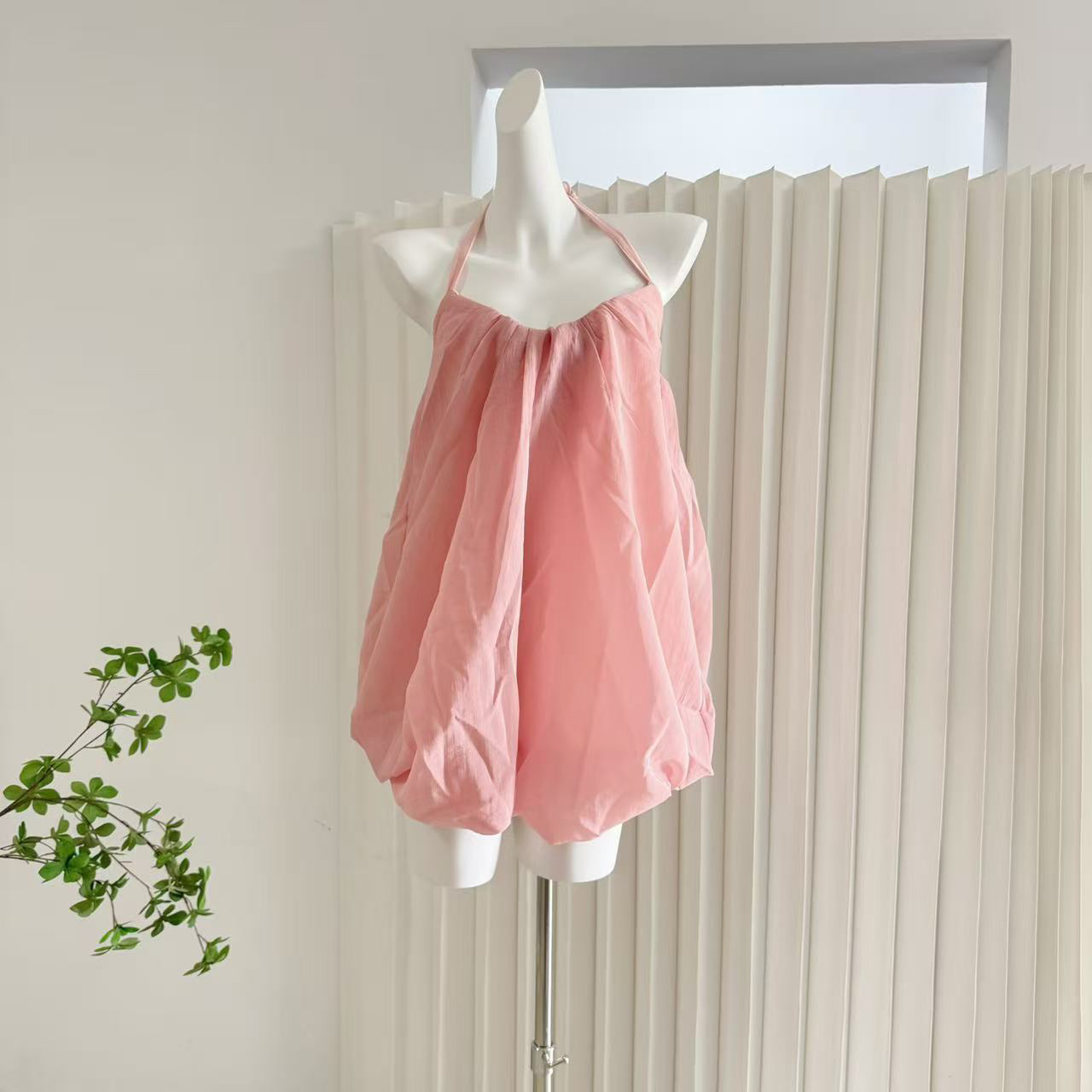 LilyQin Peach Pink Halter Tie Dress with 62 Percent Acetate Bud Design Short Dress