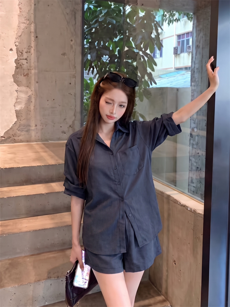 Women's Summer Shirt and Shorts Casual Fashion Two-Piece Set - Image 3