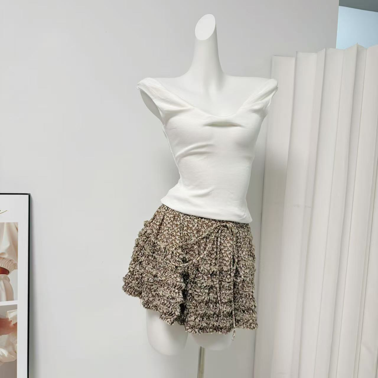 UDressy Self-Made Swan Neck Knot Micro Off-Shoulder Camisole Top - Image 3