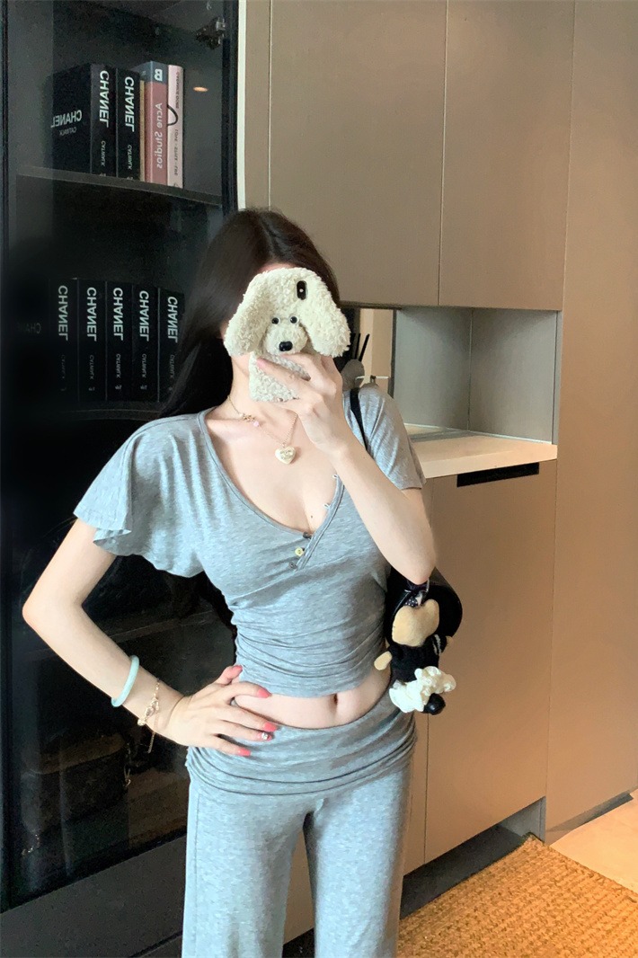 Women's Summer Lyocell Deep V-Neck Backless Top and Pants Set Slimming Two-Piece - Image 5