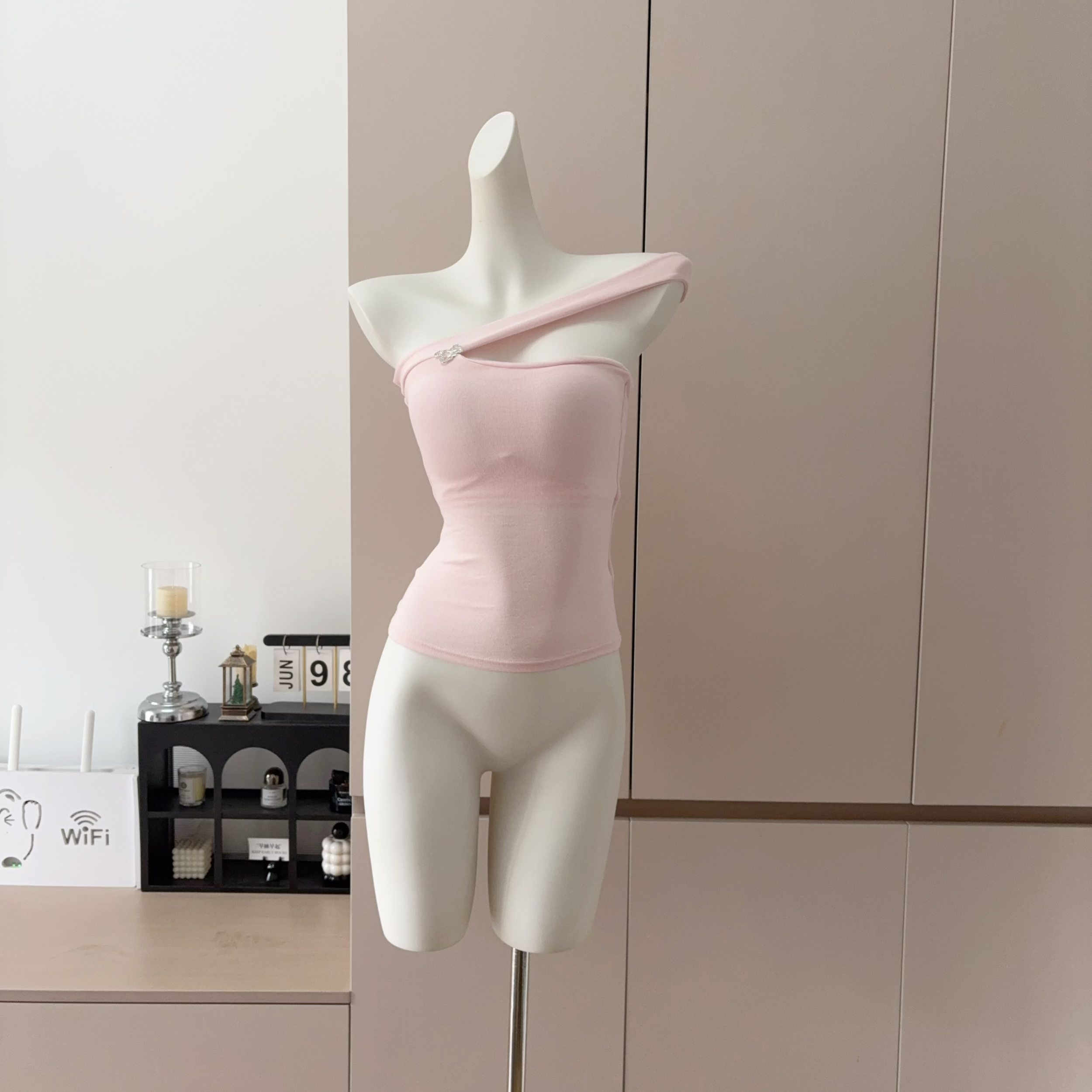 Luna 2026 Off-Shoulder Camisole Top with Built-In Bra Pads - Image 3