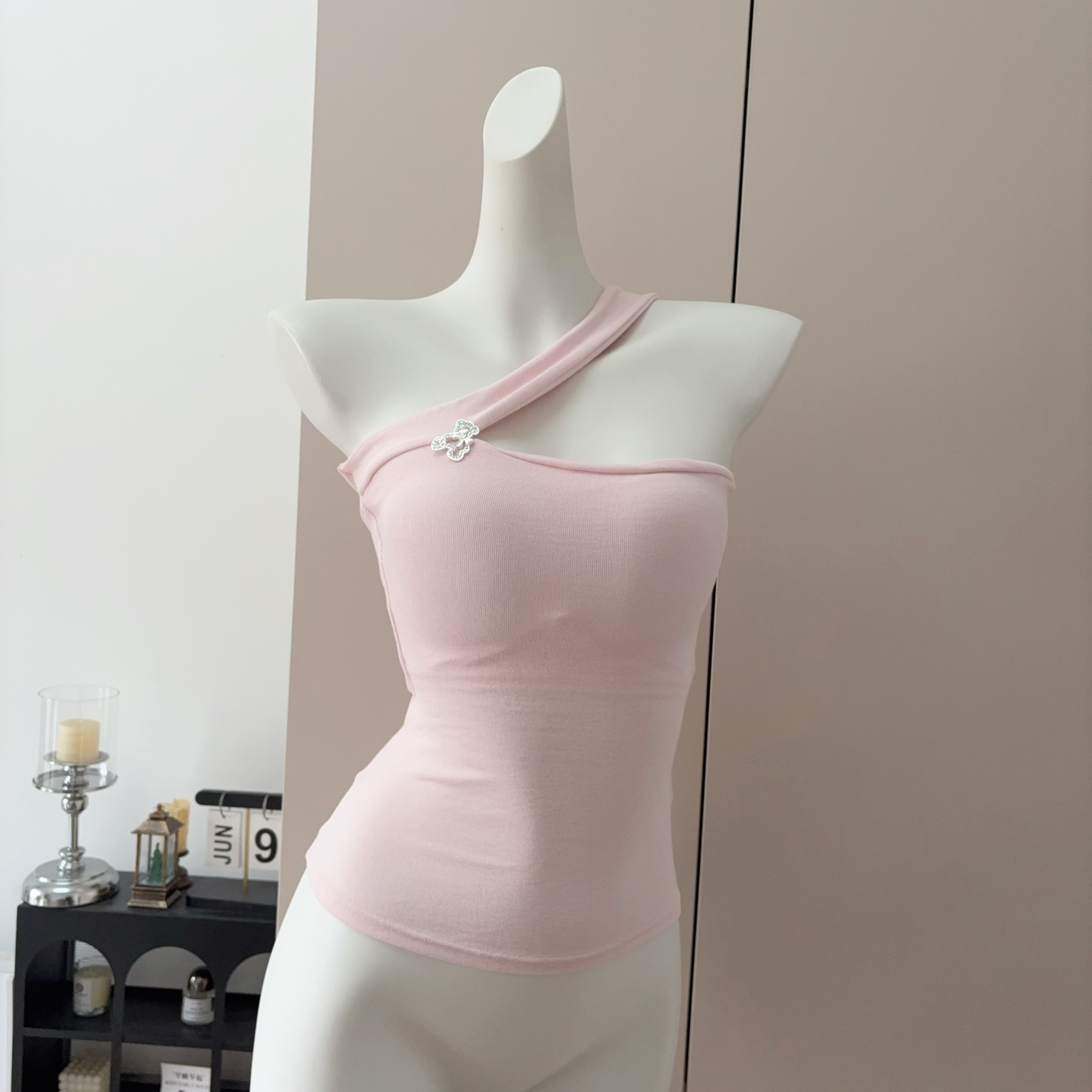 Luna 2026 Off-Shoulder Camisole Top with Built-In Bra Pads - Image 4