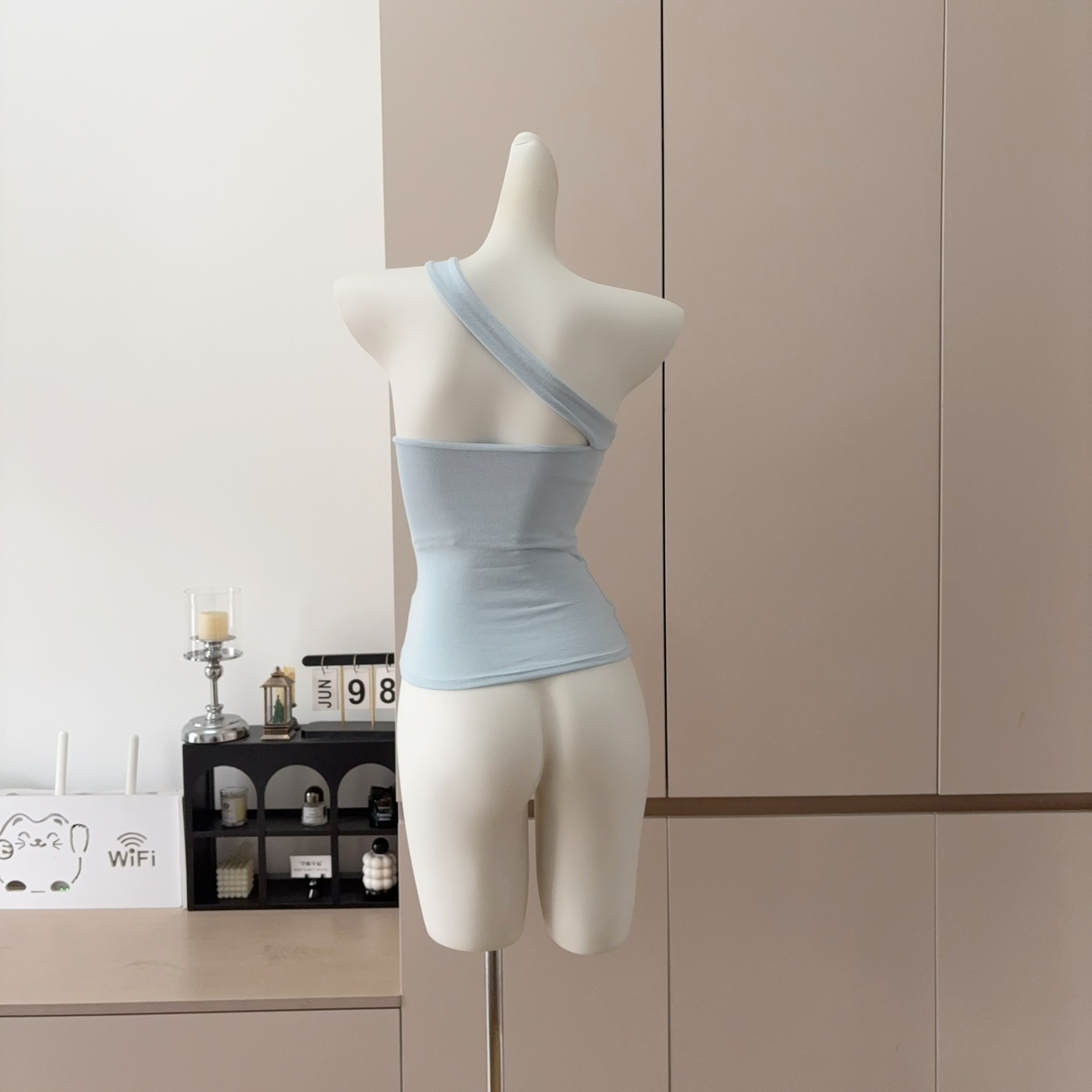 Luna 2026 Off-Shoulder Camisole Top with Built-In Bra Pads - Image 5