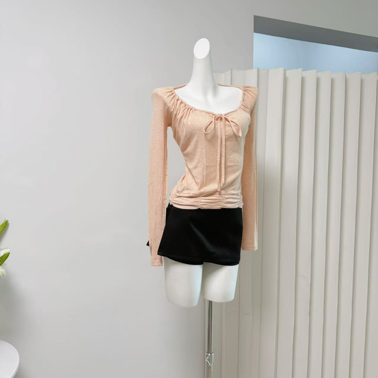 Peach Pink V-Neck Long Sleeve Ruched T-Shirt for Women Fall 2026 Slim Fit Thin Top