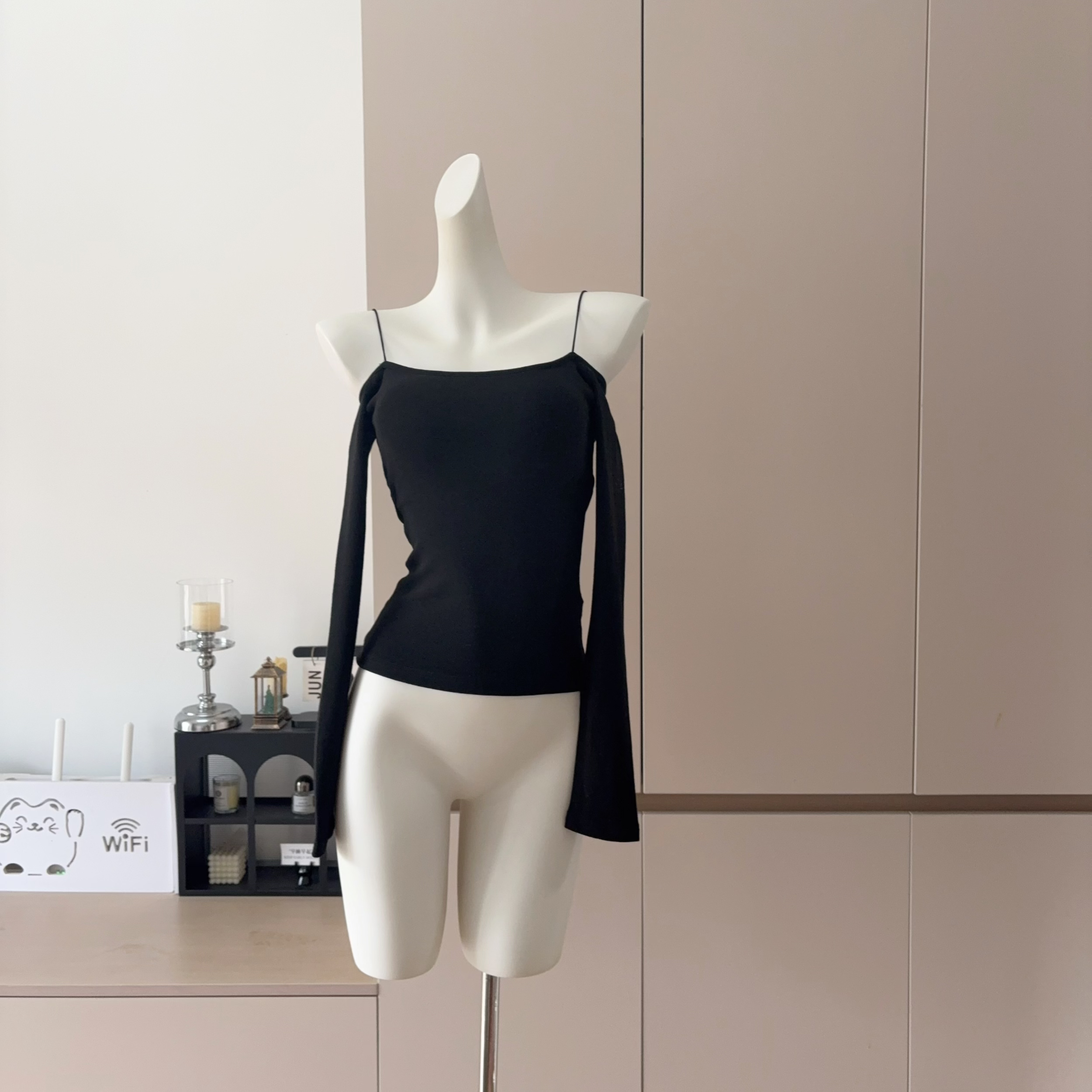 One-Shoulder Long-Sleeve Camisole Top with Built-In Bra Pads Slimming Fit - Image 4